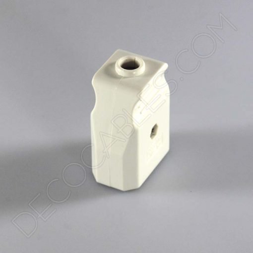 Clavija hembra blanca