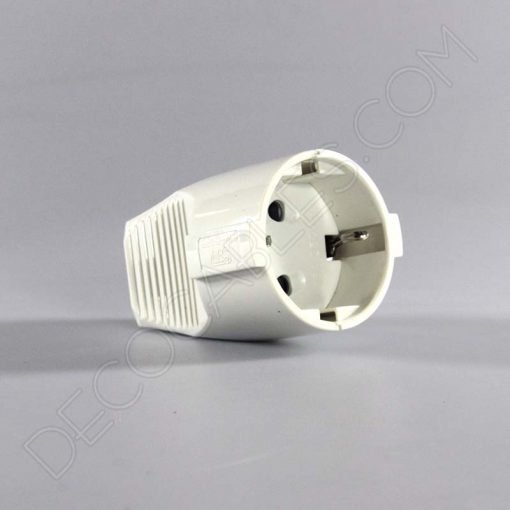 Clavija hembra con toma de tierra blanca
