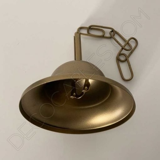 florón metálico con cadena color oro viejo