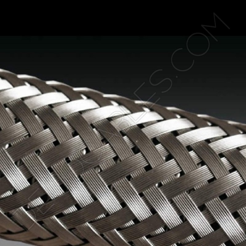 Cable eléctrico redondo metálico de color plata Cable eléctrico redondo metálico de color plata