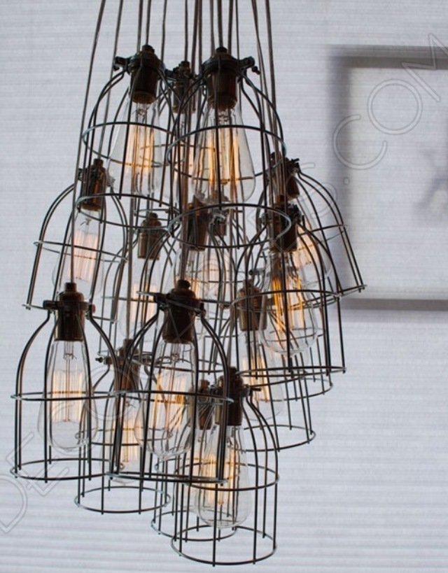 Jaula decorativa metálica para lámpara en color negro Jaula decorativa metálica para lámpara en color negro
