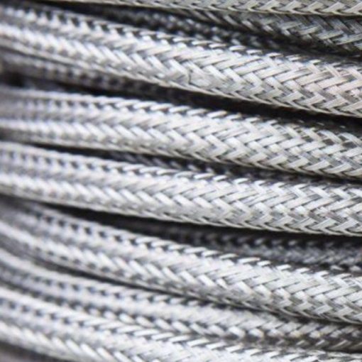 Cable eléctrico redondo metálico de color plata