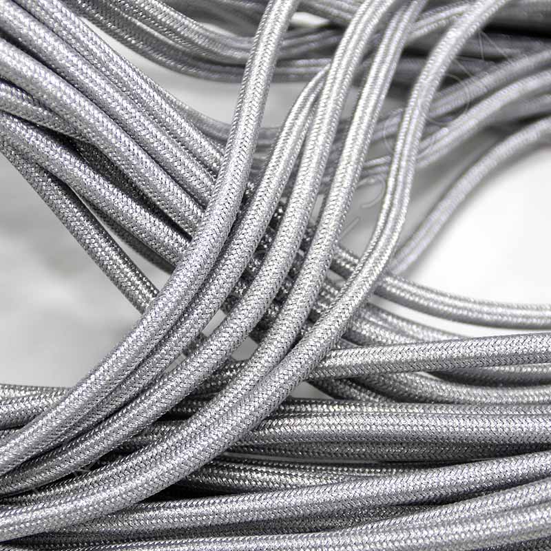 Cable eléctrico redondo metálico de color plata Cable eléctrico redondo metálico de color plata
