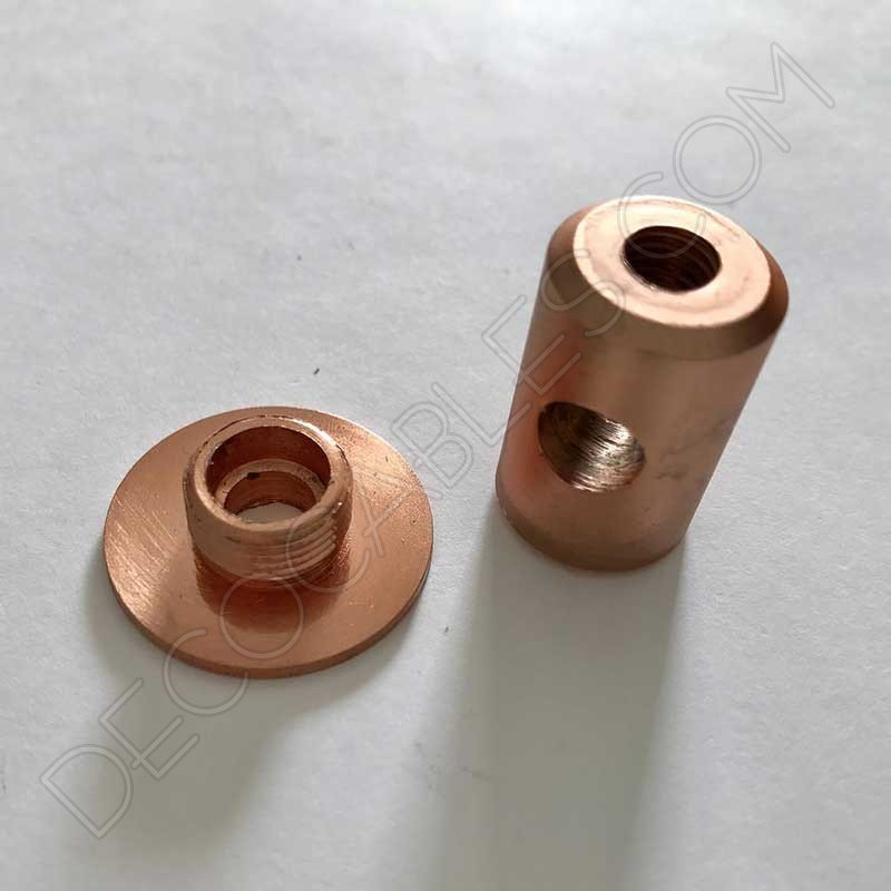 Aislante metálico para sujeción de cables de color cobre Aislante metálico para sujeción de cables de color cobre