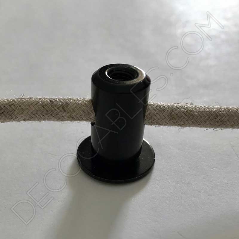 Aislante metálico para sujeción de cables de color negro Aislante metálico para sujeción de cables de color negro