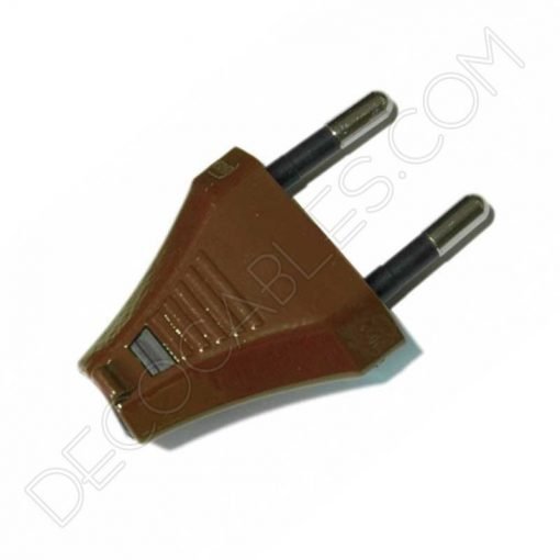 clavija en color marrón