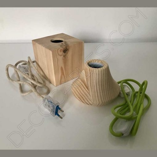 Lámparas sobremesa cuadrada y cono de madera