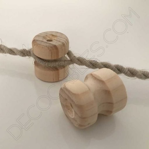Aislador de madera para cable trenzado