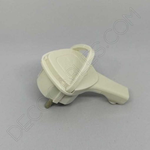 Clavija bipolar extraplana blanca con anilla y toma de tierra para detrás de los muebles