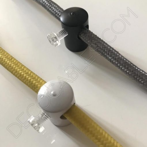 Sujeción metálica para cable con presa cables